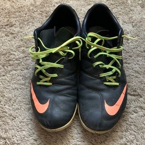 Black Nike Turf Leather Soccer Shoes Men’s Size 10.5